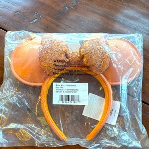 NWT Disney Orange Minnie Mouse Ears